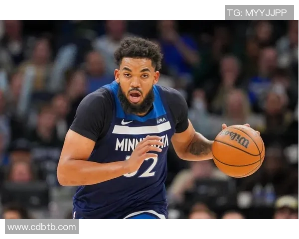 卡尔安东尼唐斯：从新星到巨星的篮球成长之路与未来展望