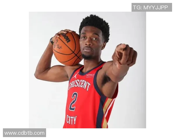 赫伯特琼斯的篮球之路与职业生涯的辉煌成就探索