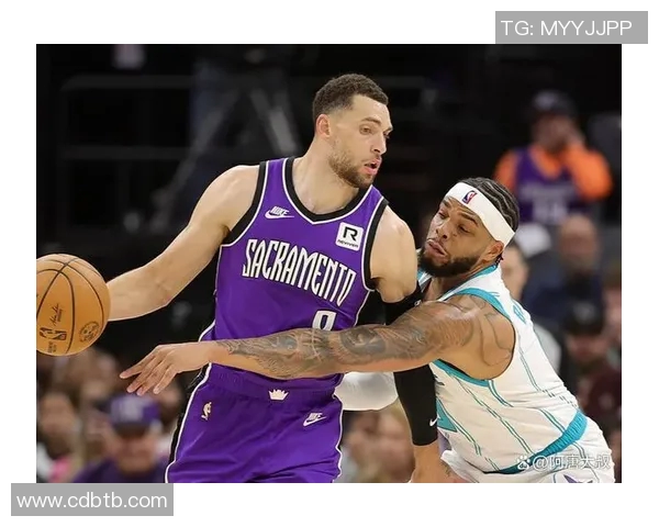 雷霆与魔术在NBA夏季联赛中激战正酣新星表现引人瞩目 雷霆与魔术在NBA夏季联赛中激战正酣新星表现引人瞩目