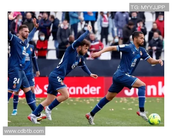 俄罗斯主场迎战西班牙足球队激情对决引发球迷热烈期待 俄罗斯主场迎战西班牙足球队激情对决引发球迷热烈期待