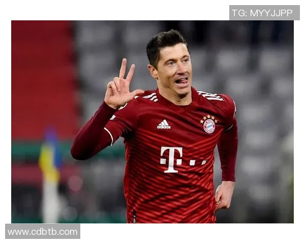 莱万重返德甲对决拜仁球迷怒斥忘恩负义情绪高涨