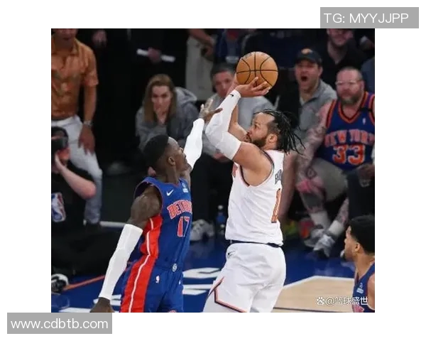 尼克斯与活塞季前赛精彩对决展现新赛季球队实力与战术风格