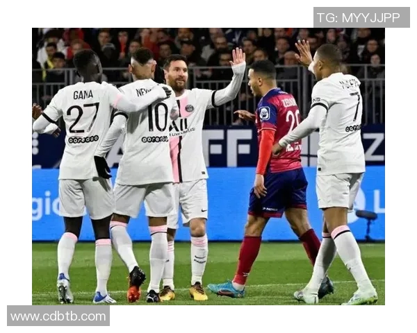 梅西神勇助攻戴帽巴黎逆转巴萨晋级八强精彩瞬间回顾